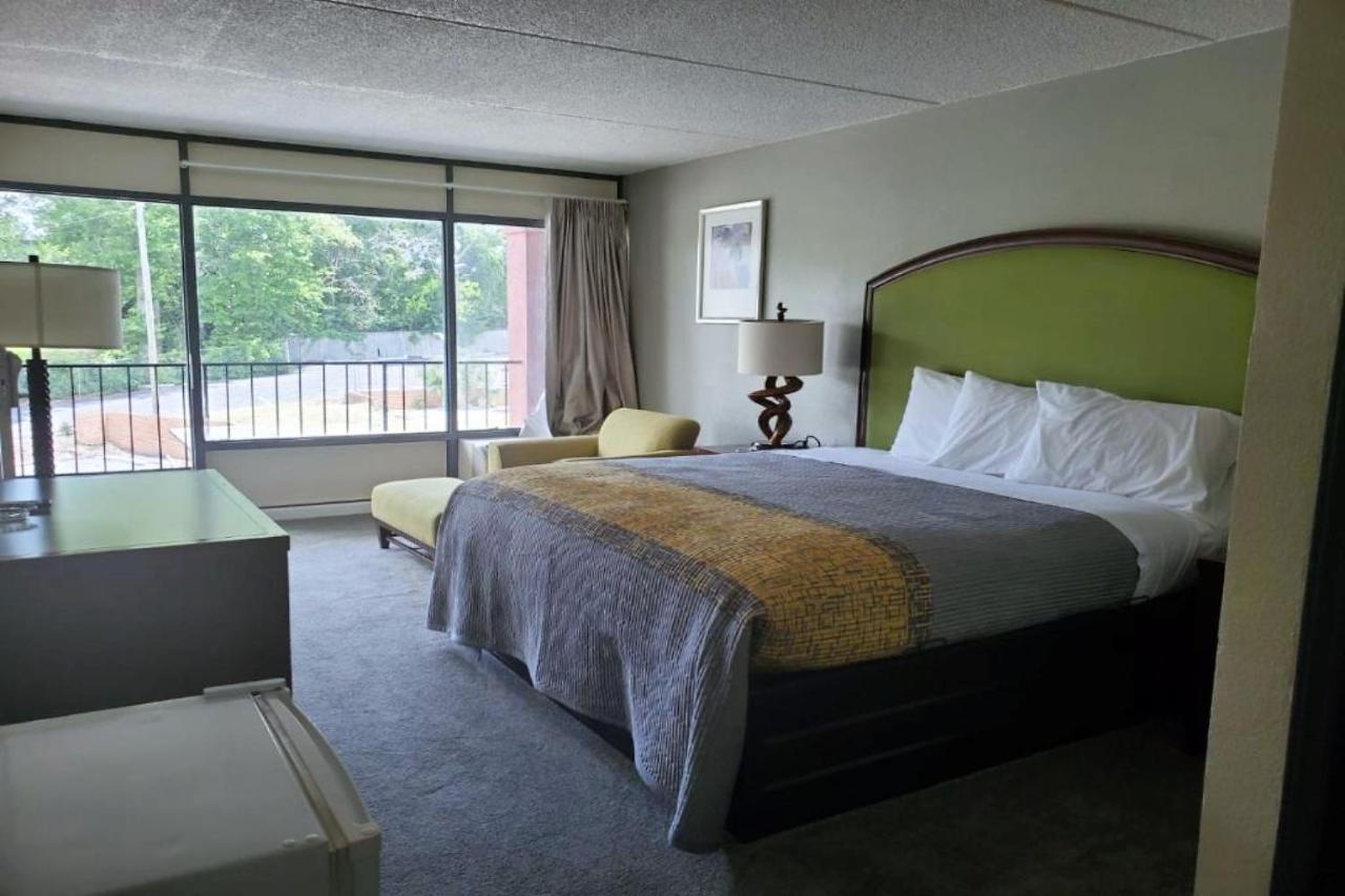 Palmetto Inn & Suites By Oyo Orangeburg Extérieur photo