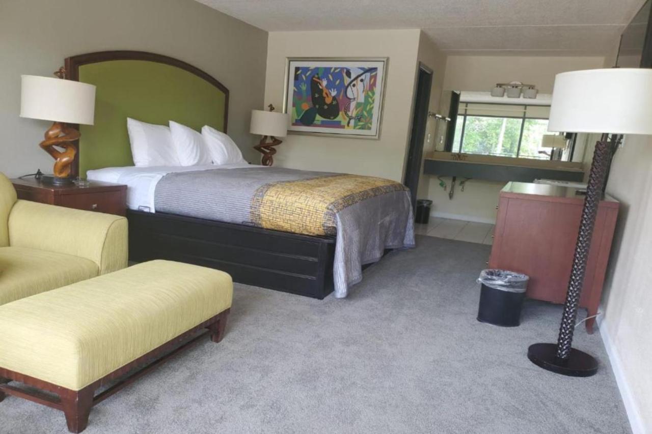 Palmetto Inn & Suites By Oyo Orangeburg Extérieur photo