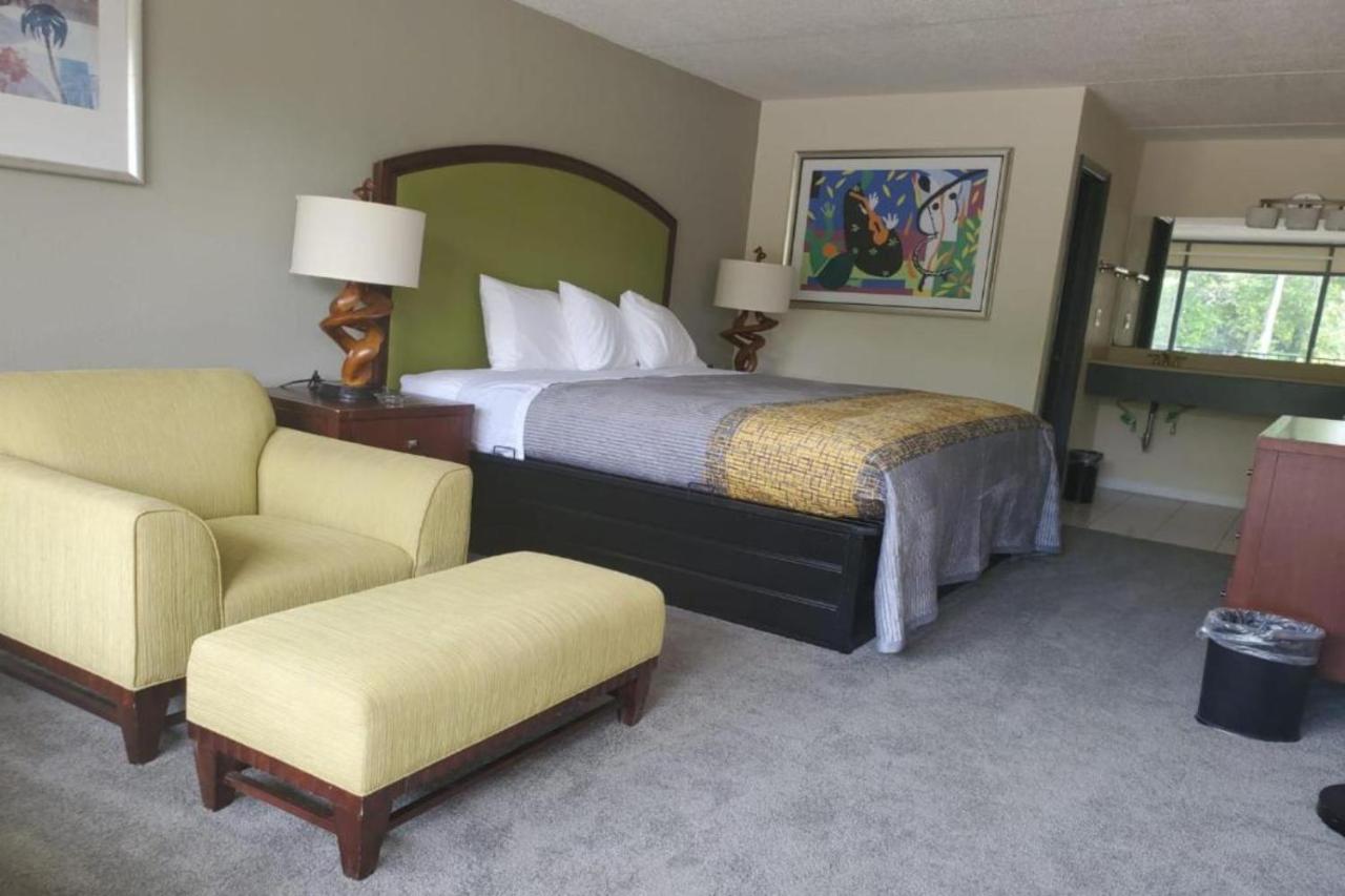 Palmetto Inn & Suites By Oyo Orangeburg Extérieur photo